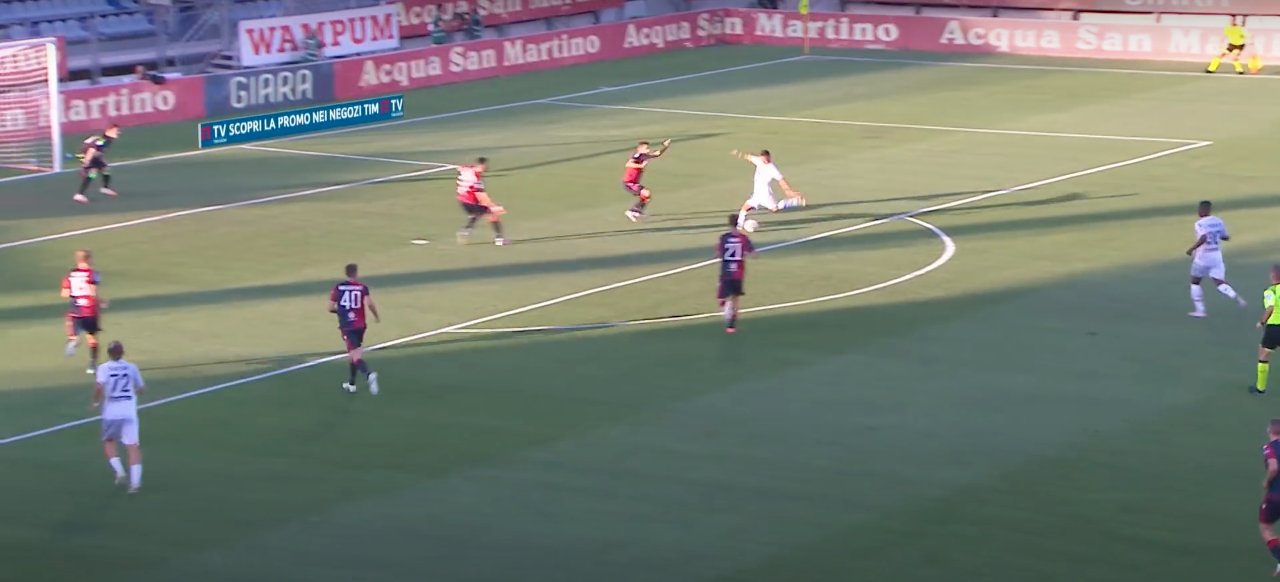 Cagliari Lecce 0-0 media voti stampa pagelle definitive Babacar Farias